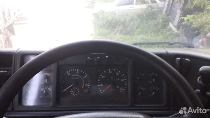 Volvo F12, 2005