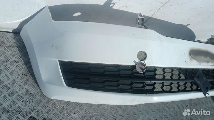 Бампер передний Skoda Rapid