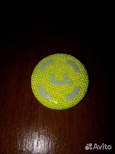 Браслетик и значок