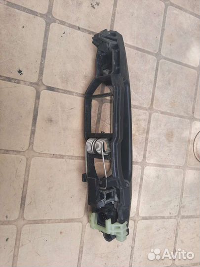 Ручка передняя левая в сборе на mercedes w210