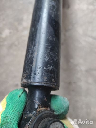 Амортизатор задний mercedes x156 gla