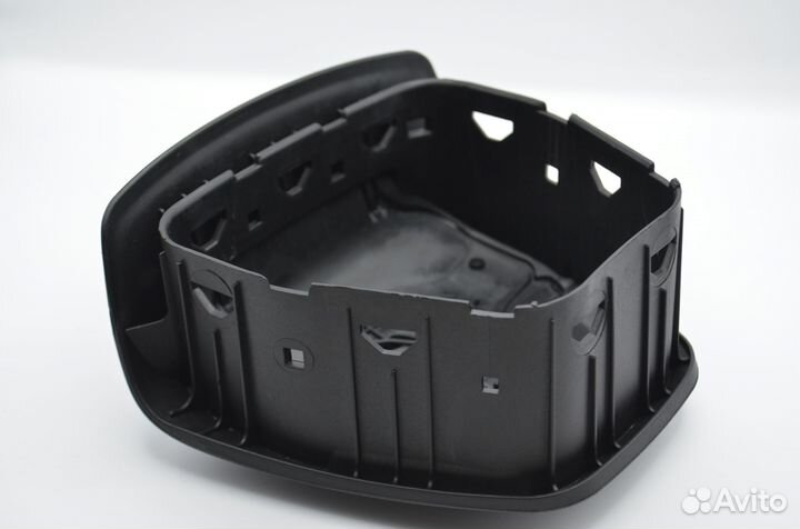 Рулевая накладка Hyundai Elantra (2016)