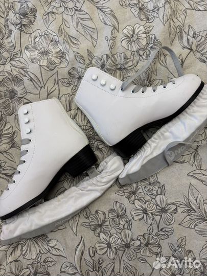 Коньки фигурные 33 размер