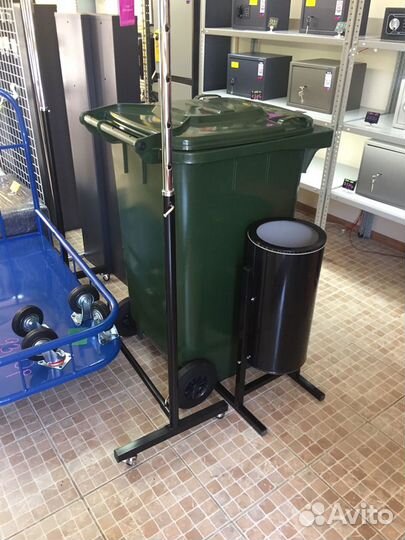 Мусорный контейнер