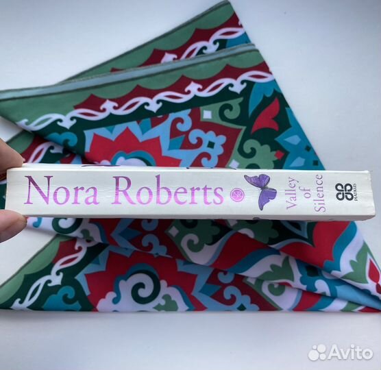 Valley of Silence / Roberts Nora