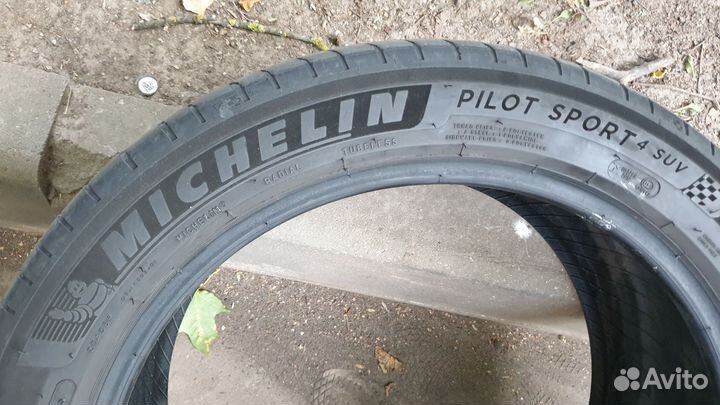 Michelin Pilot Sport 4 255/45 R19 100