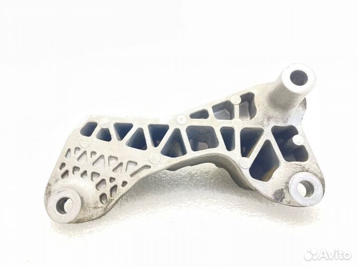 Кронштейн двигателя правый Chevrolet Cruze J300
