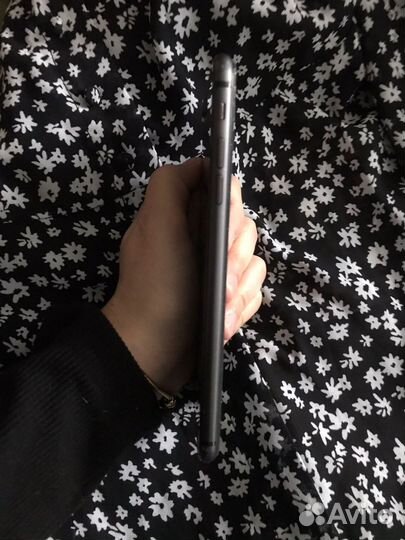 iPhone 8 Plus, 64 ГБ