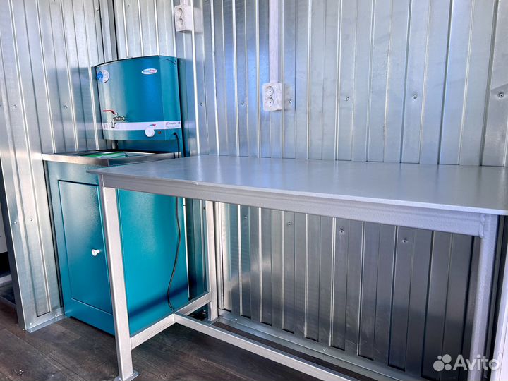 Вагон на шасси с сушилкой, мастерской и душевой 17