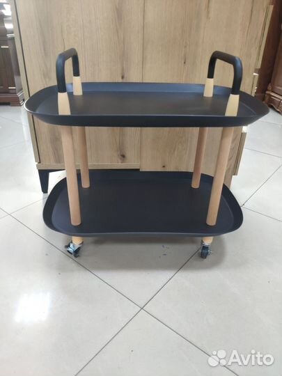 Этажерка на колесиках