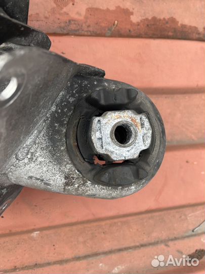 Балка задней подвески Mercedes w221