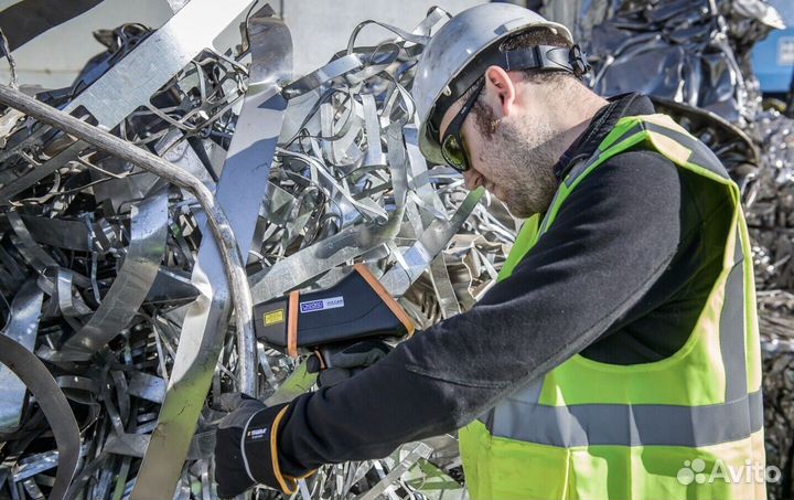 Рабочий на сортировку металла