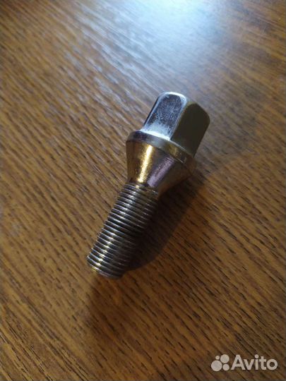 Шпильки на диски