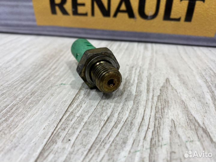 Датчик давления масла Renault megane 1