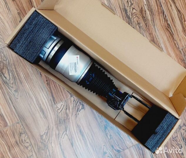 Пневмостойка Порше Кайен 958 передняя