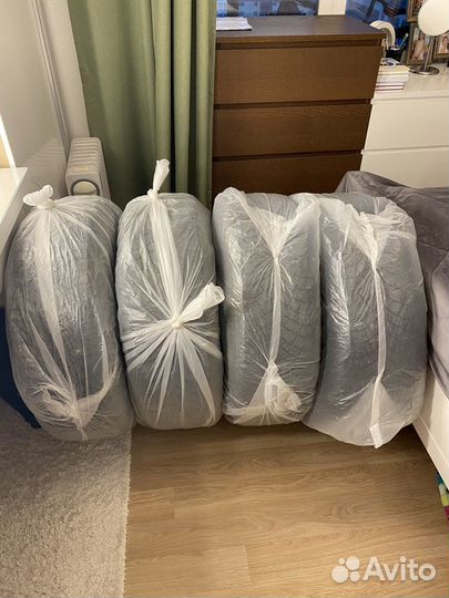 Зимние шины Michelin 235/60 R18 на Дисках Volvo