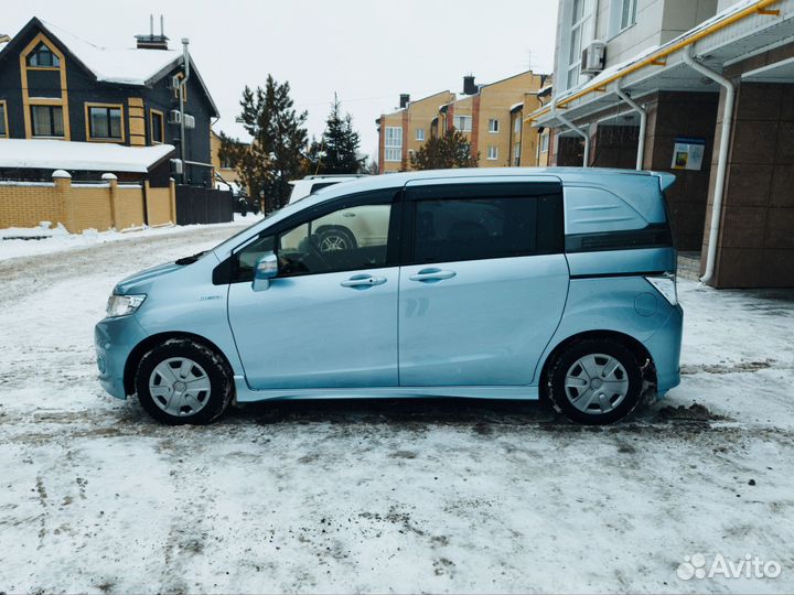 Honda freed spike avto