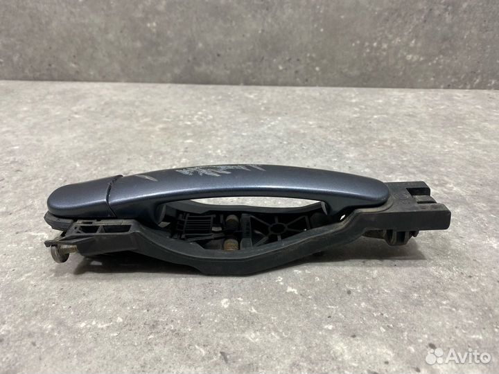 Ручка наружная двери передней правой Skoda Octavia