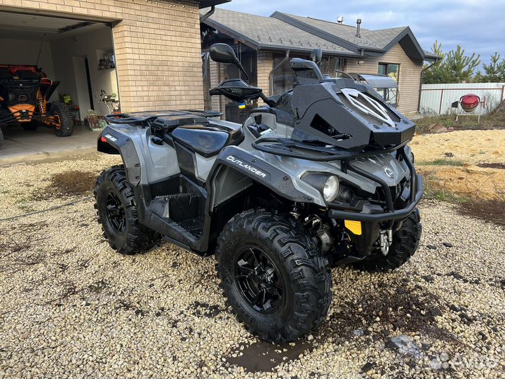 BRP Can-Am Outlander 570L MAX DPS