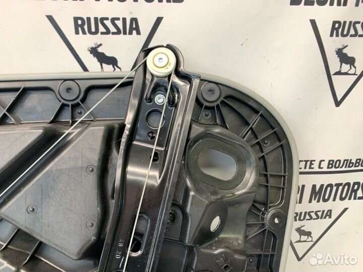 Стеклоподъемник передней левый Volvo XC40 30747091