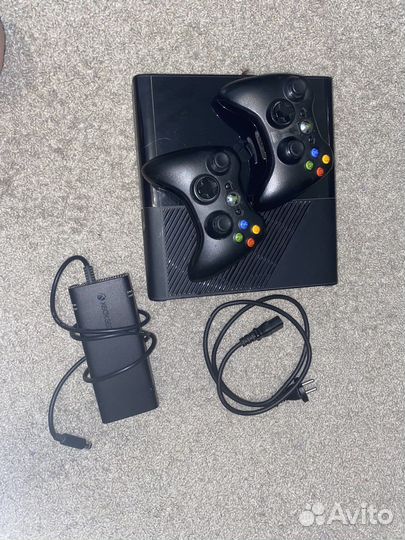 Xbox 360 e 500 гб