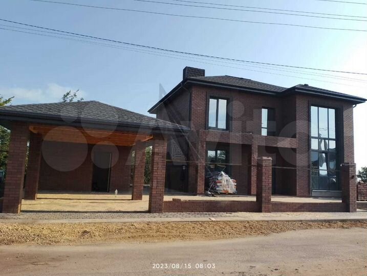 Коттедж 180 м² на участке 8 сот.