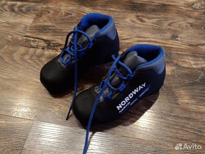 Лыжные ботинки