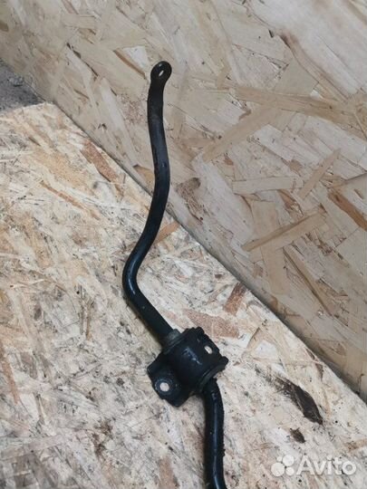 Стабилизатор поперечной устойчивости передний