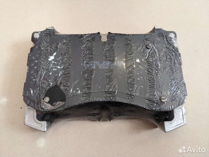 Колодки тормозные передние NEW G63AMG (2018)