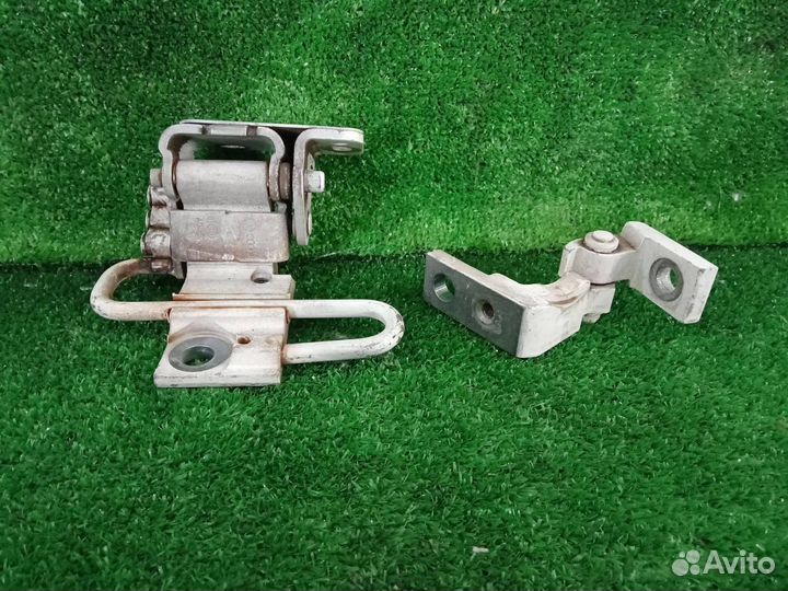 Петля двери (комплект) передняя правая Audi Tt 8J