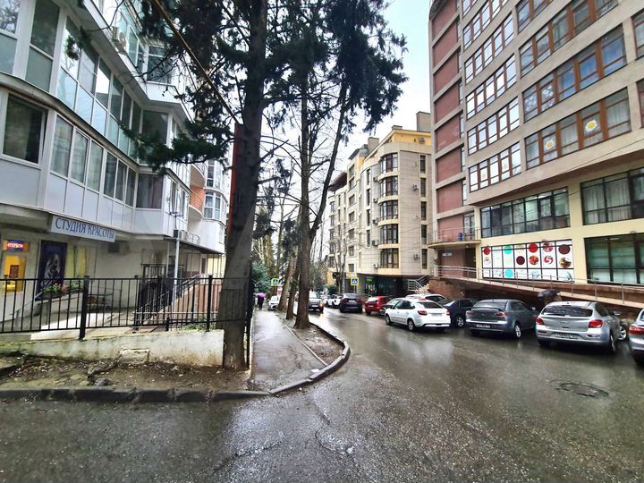 2-к. квартира, 42 м², 4/10 эт.