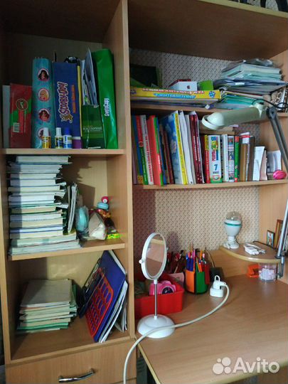 Школьный уголок