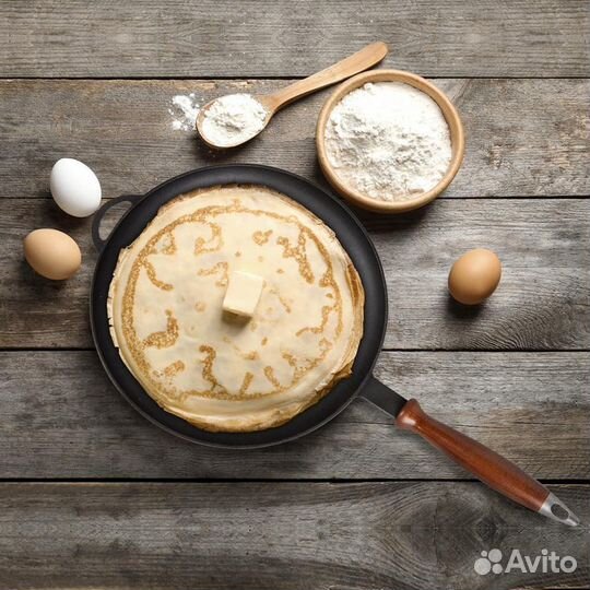 Чугунная блинница диаметр 24см с деревянной ручкой