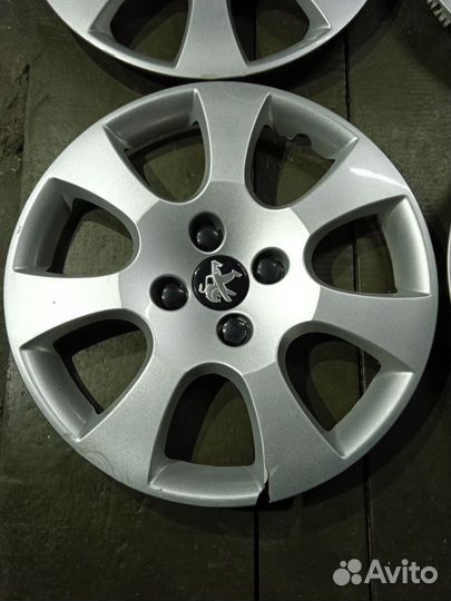 Штатные колпаки на Пежо R-16