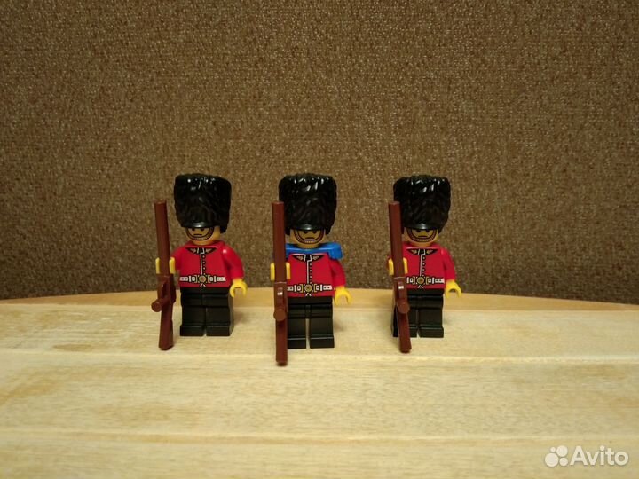 Lego минифигурки британские королевские гвардейцы