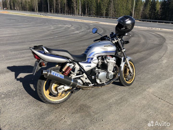 CB1300SF