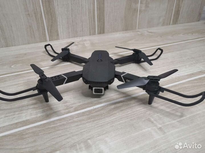 Квадрокоптер новый с двумя камерами