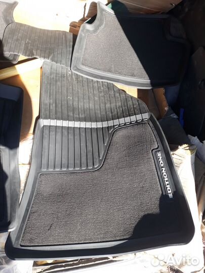 Комплект ковриков для Renault Logan новые