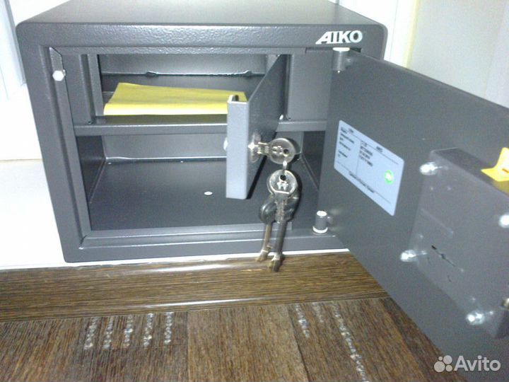 Продам сейф