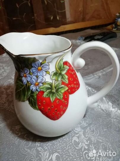 Кувшин из костного фарфора англия