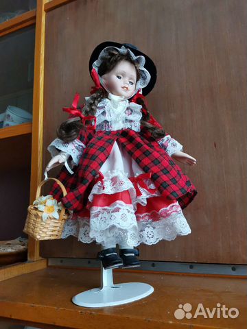 Кукла фарфоровая коллекционная