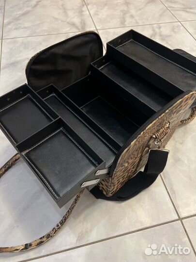 Чемодан для визажиста