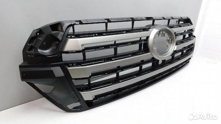 Решетка радиатора Toyota Land Cruiser