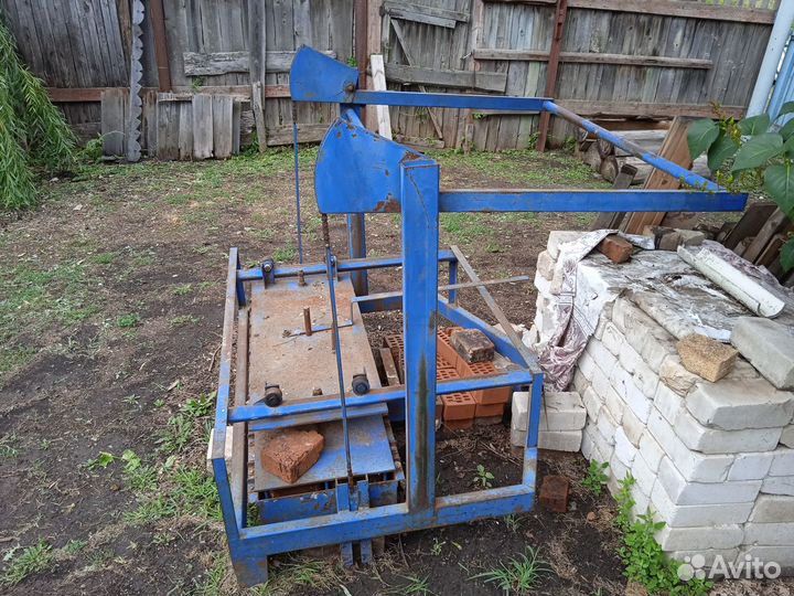 Станок для шлакоблоков