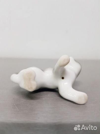 Фарфоровая статуэтка 