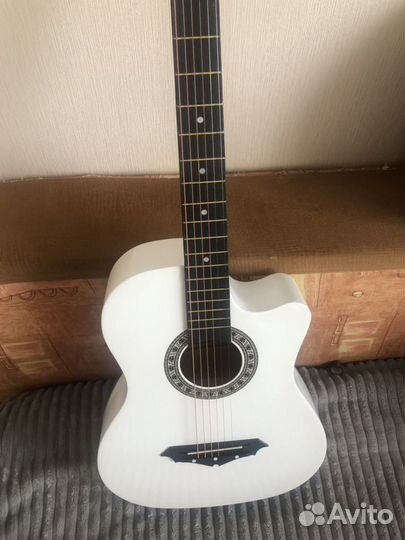 Гитара акустика новая