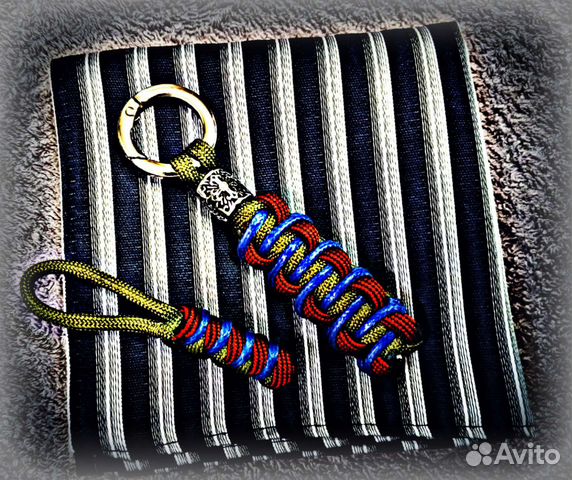 Брелок из паракорда ручная работа
