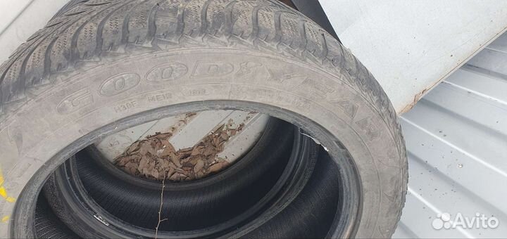 Goodyear UltraGrip 205/55 R16