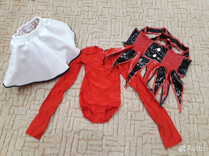 Костюм для выступлений 128размер