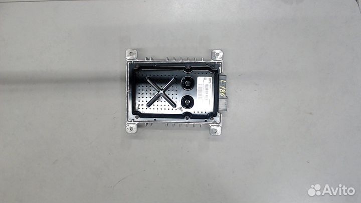 Усилитель звука Nissan Armada, 2004